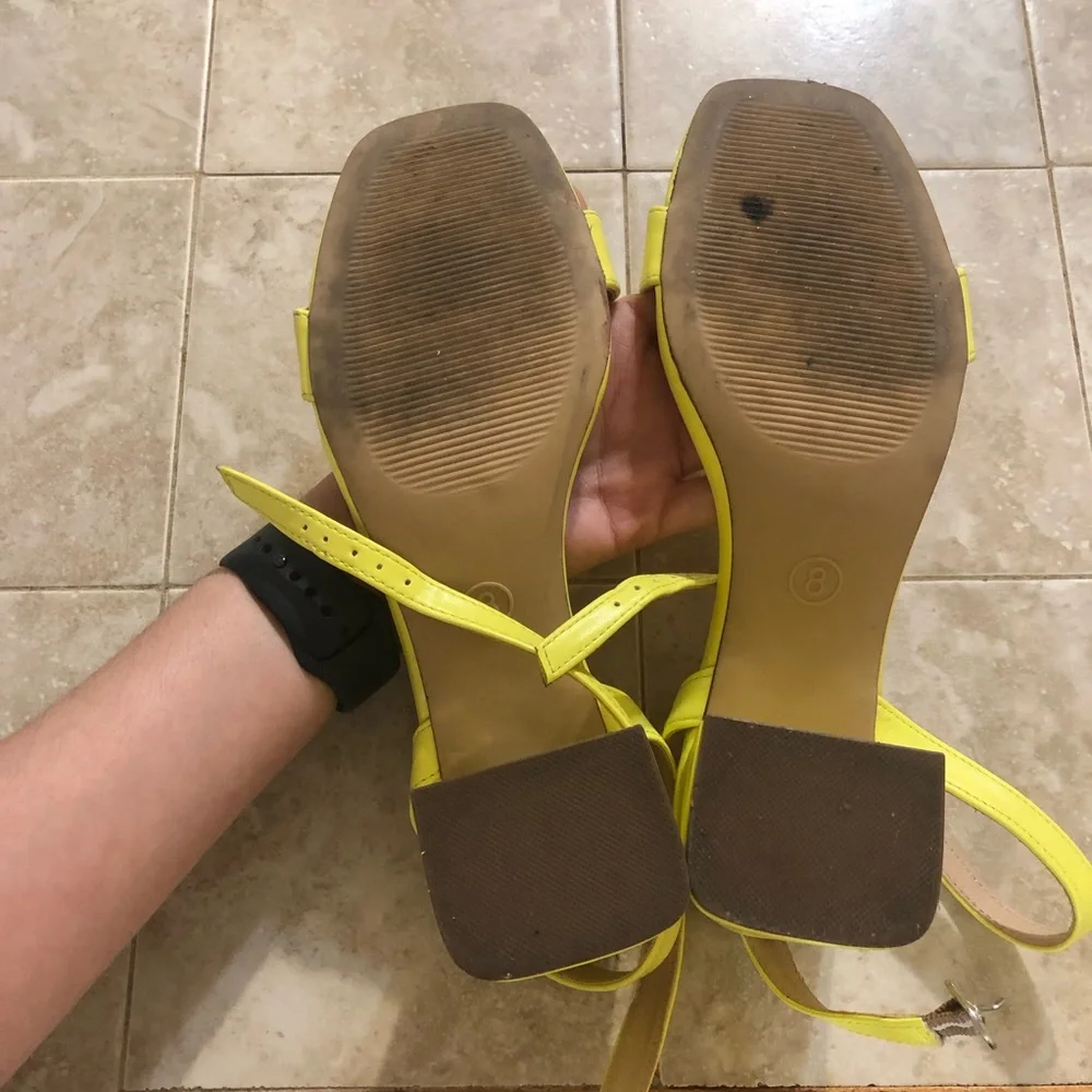 Neon yellow block heels - Picture 6 of 12